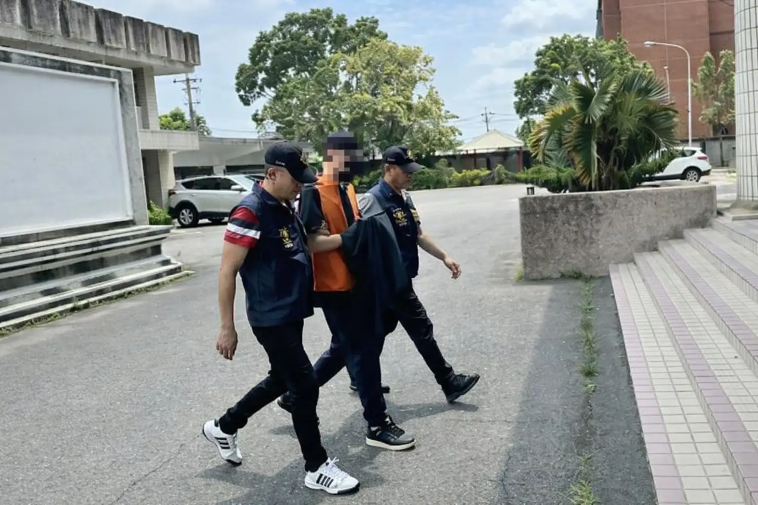 顏大鈞涉嫌利用前副市長之子身分作為包裝，以虛構投資話術招攬資金，涉及多起詐欺取財案件，臺南地方法院審理終結，判處有期徒刑7年10月。(圖/記者張振興翻攝)