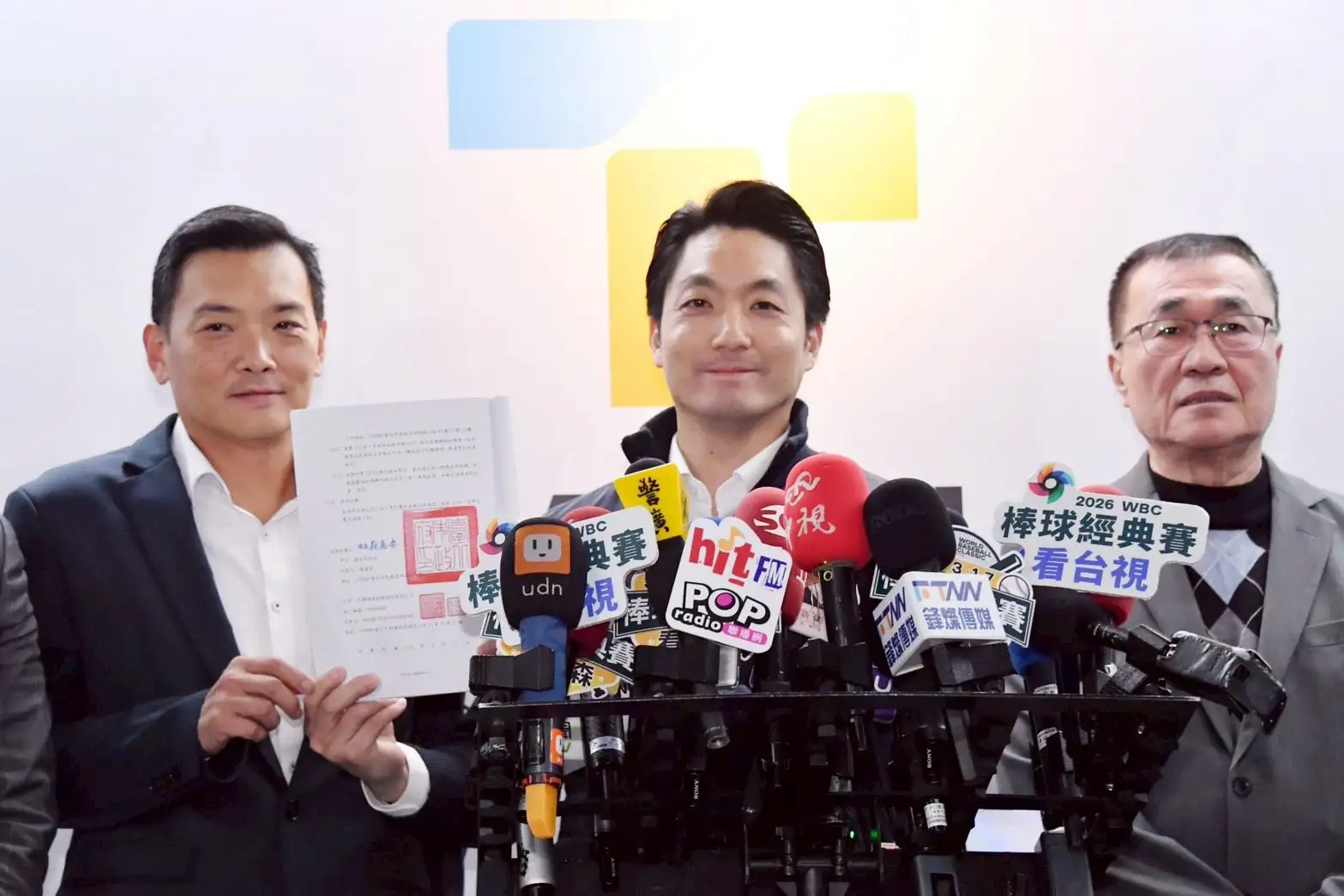 臺北市政府與台灣輝達經典股份有限公司完成簽約程序，合約由蔣萬安市長代表市府簽署，雙方正式展開合作新篇章。(圖/臺北市政府 提供)