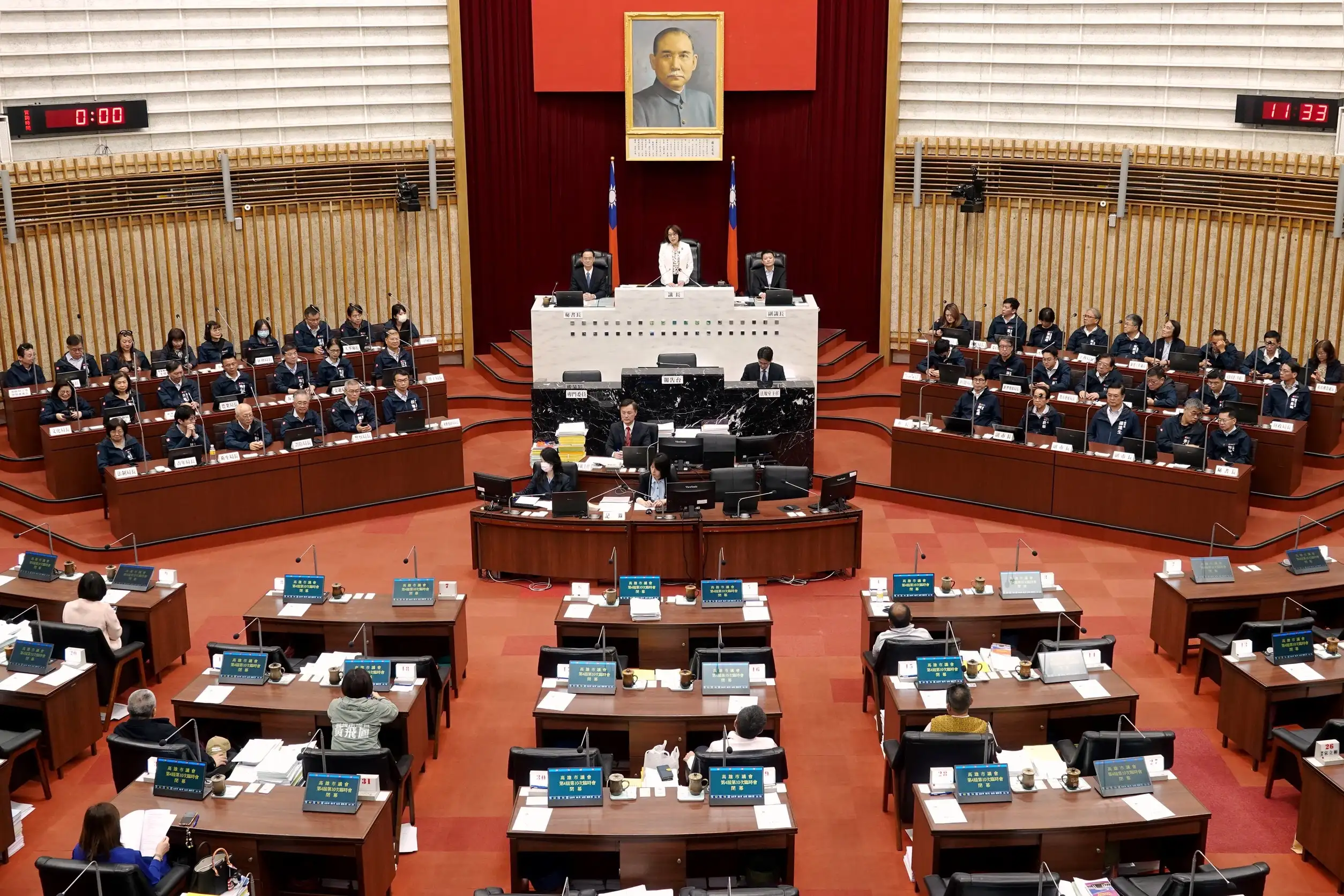 高雄市議會自第六次定期大會至第十次臨時會，歷時一百零八天會期，十二日閉幕，完成今年度總預算審議。（高雄市議會提供 )