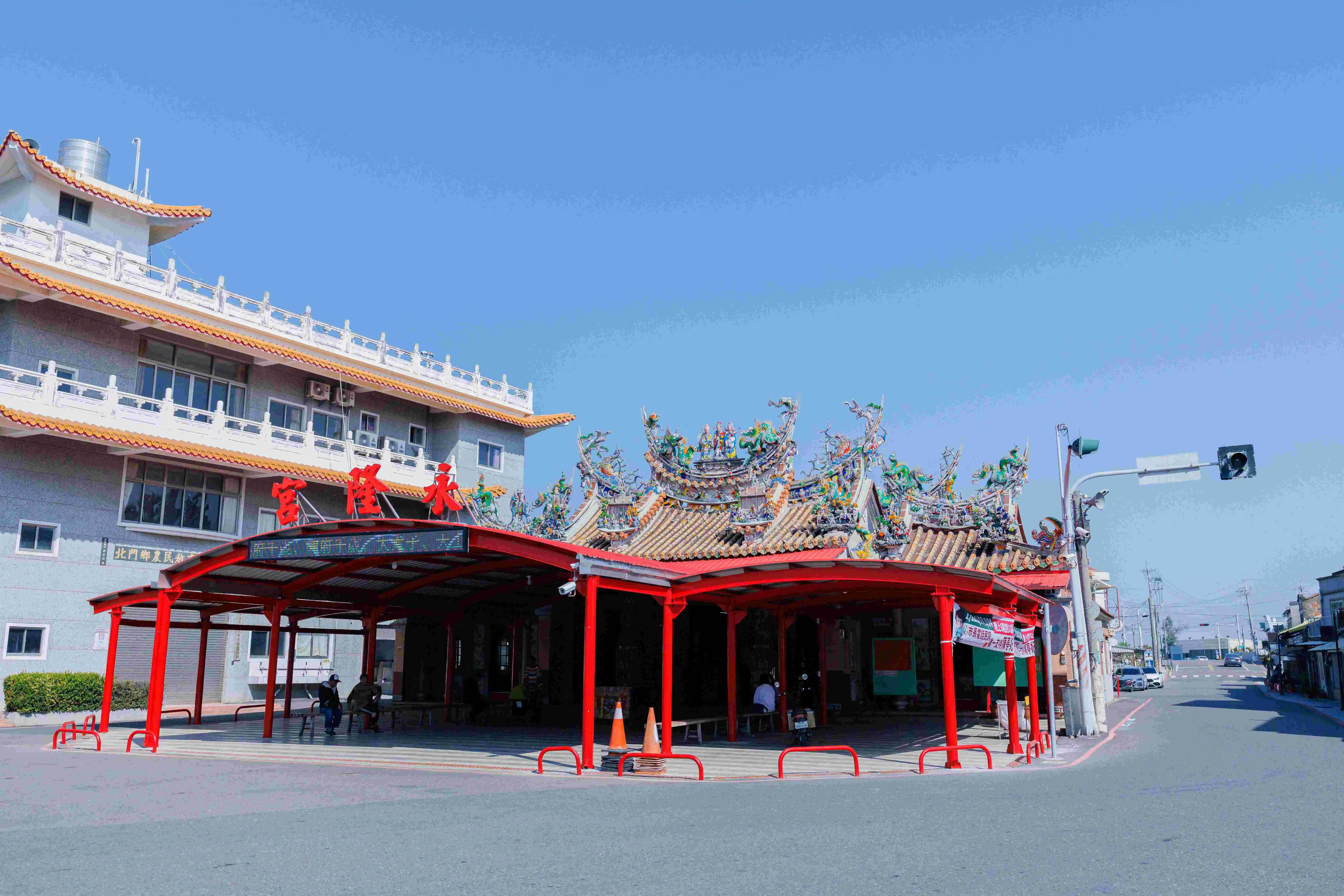 北門永隆宮為當地重要信仰中心，擁有深厚宗教文化底蘊，也是北門王爺藝饗節傳藝表演的重要場域。（圖／雲管處提供）