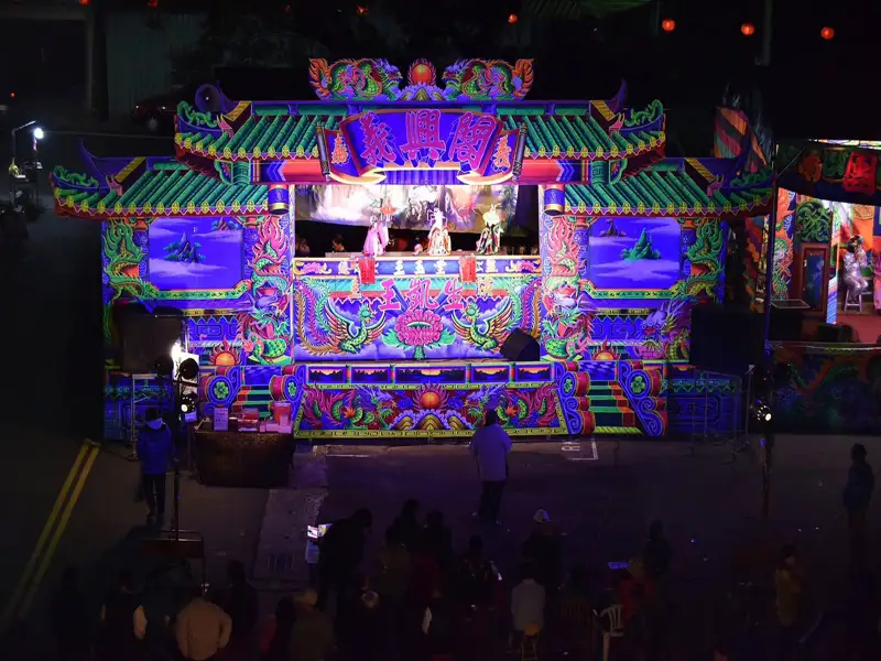 北門王爺藝饗節登場 搖滾布袋戲重現廟埕風華