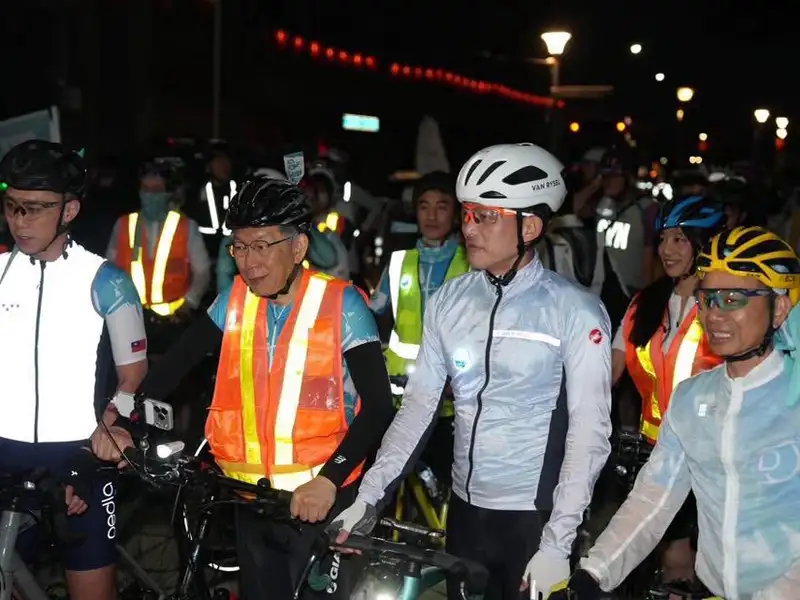 民眾黨高雄黨部完成「228一日北高」380公里