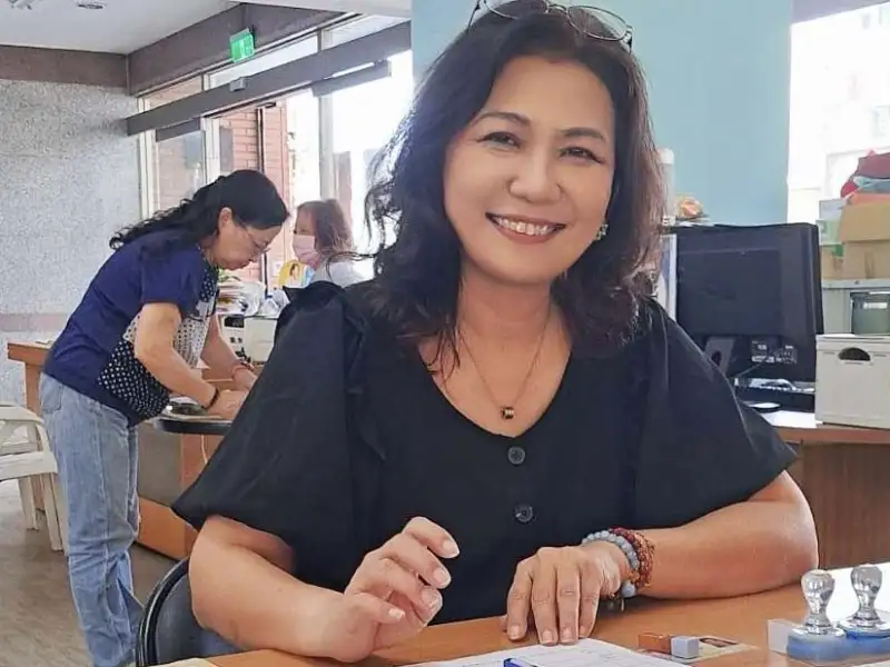 陳若翠完成國民黨初選登記　強調回歸初心深耕基層爭取支持