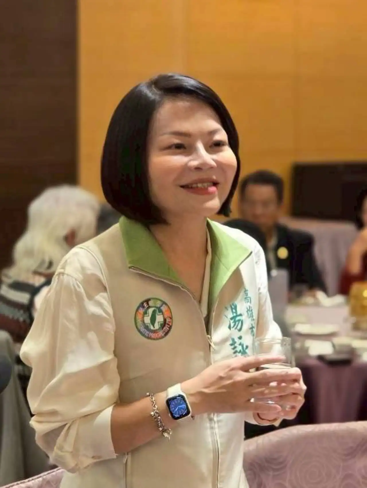 湯詠瑜勘查高雄火車站周邊交通安全，與相關單位會勘研議改善方案。（記者吳文生攝）