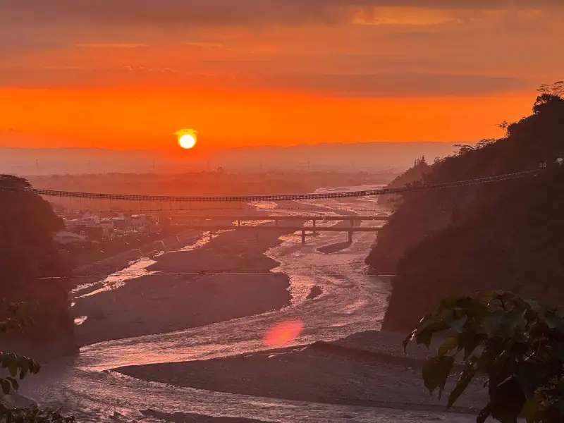 天琴座流星雨4/18登場　屏東山川琉璃吊橋首開夜間觀星體驗
