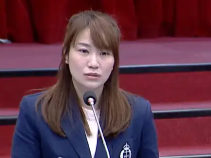 市議員許采蓁指出，高雄食安抽檢量不足，呼籲市府強化監管機制，保障市民健康。（圖/記者吳文生攝）