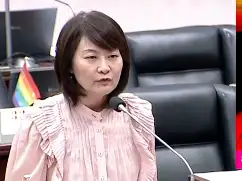 市議員陳麗娜指出，中油大林廠火災延燒16小時、黑煙瀰漫，嚴重影響居民生活品質與健康，卻與監測數據呈現落差，應全面檢討。（圖/記者吳文生攝）