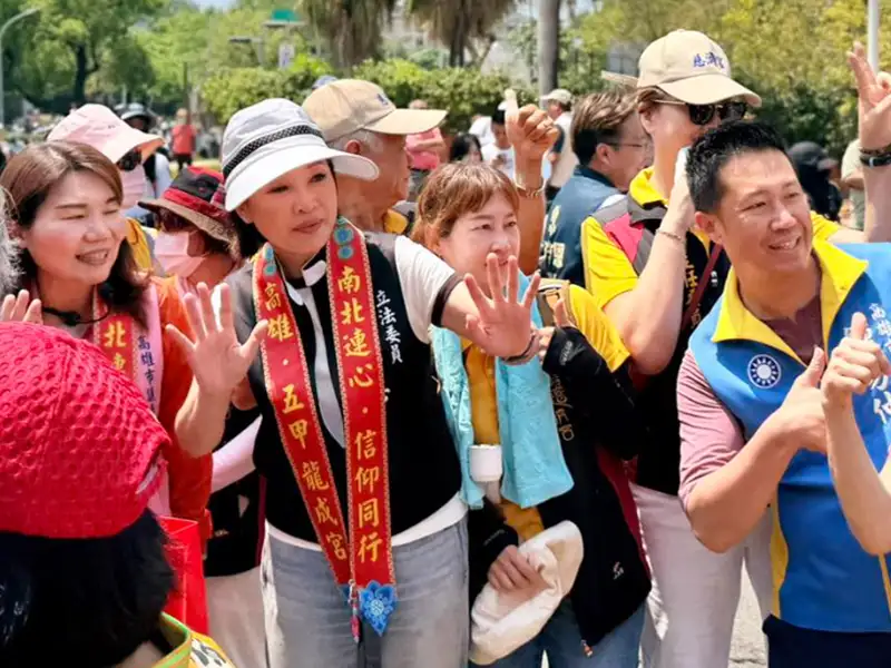 柯志恩出席佛誕慶典　盼打造「三代共好」新高雄