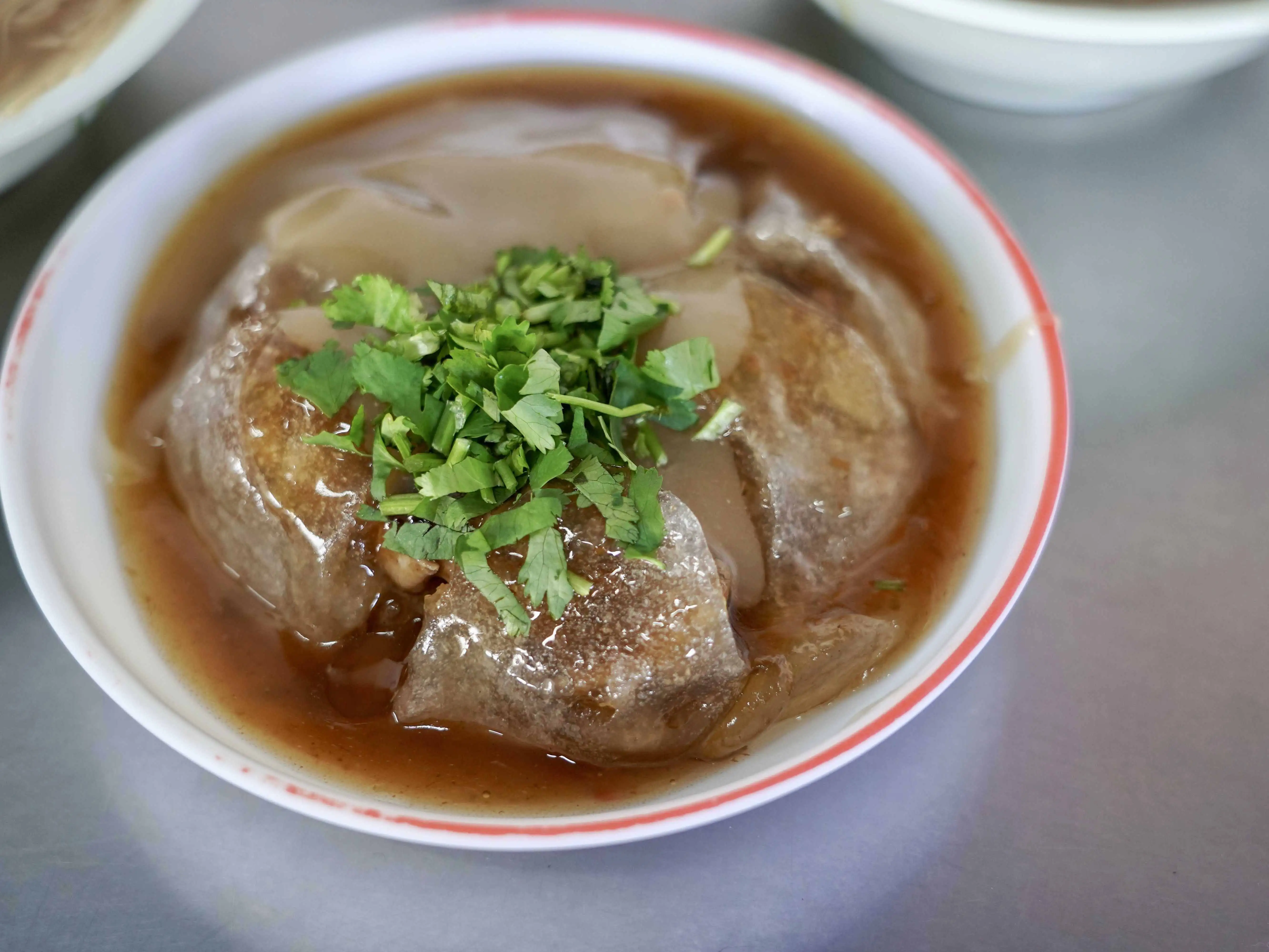 溪口傳藝慢旅路線結合布袋戲、竹編體驗與在地美食，適合親子共遊，感受傳統文化魅力。(圖/嘉義縣文化觀光局提供)