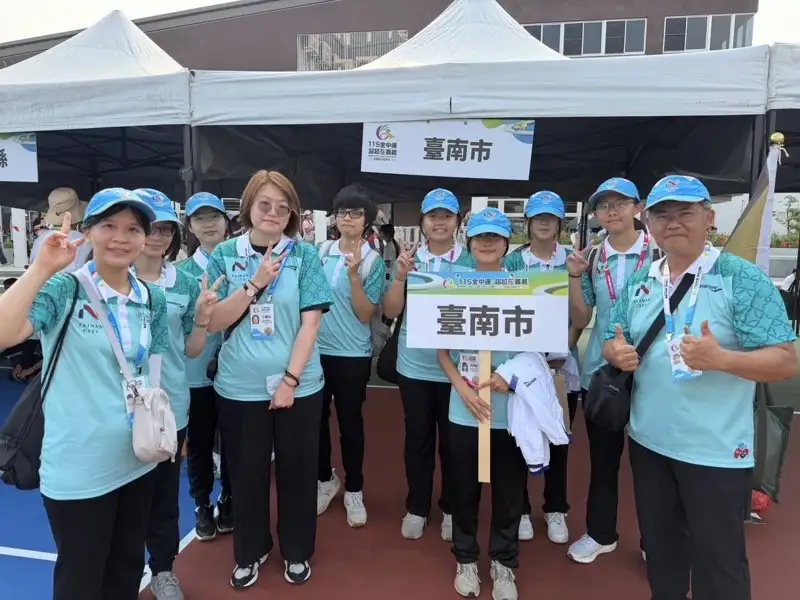 全中運開幕進場選手合影。(圖/台南市政府體育局提供)