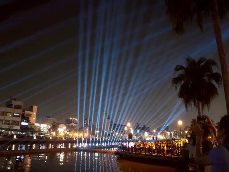 台南運河百年啟燈　水岸燈光秀重現歷史榮光