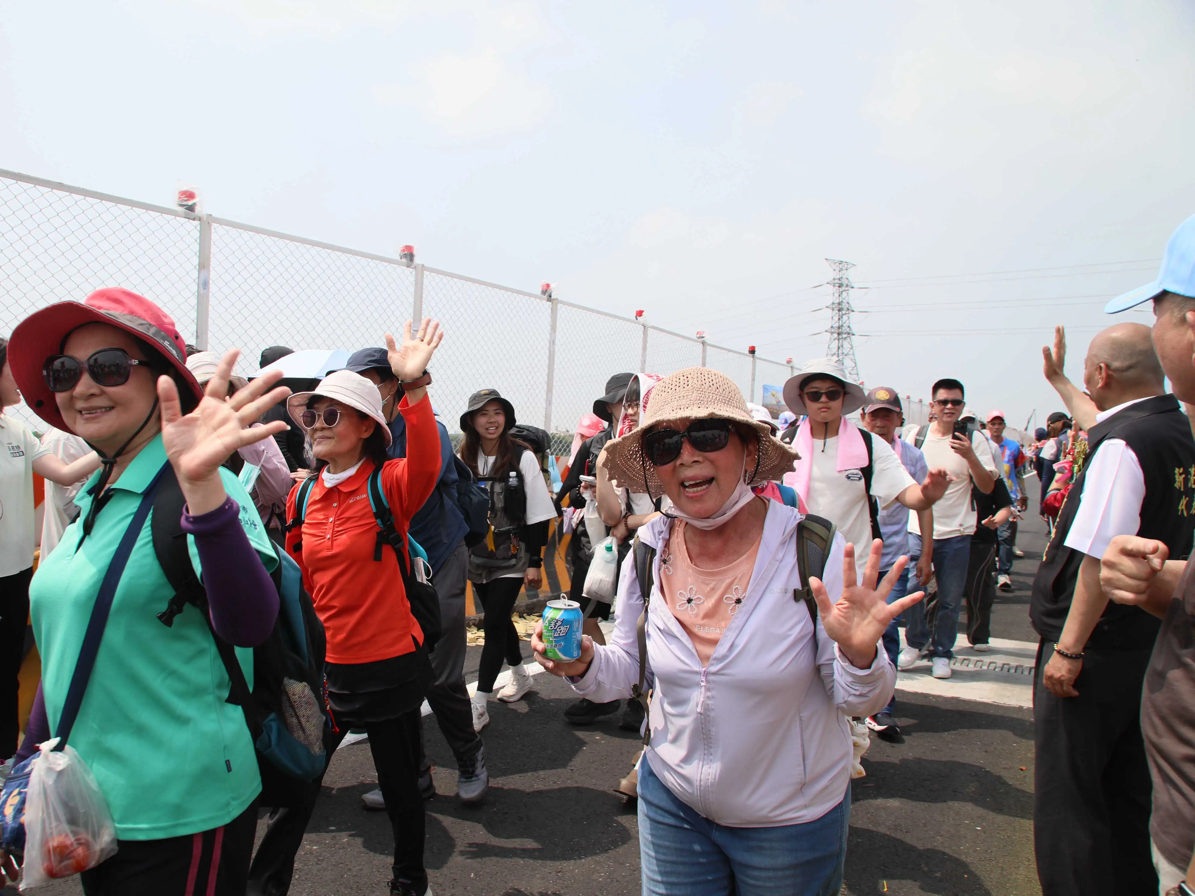 大甲媽祖遶境抵達嘉義新港舉行迎駕典禮，吸引大批信眾參與，展現宗教凝聚人心的力量。(圖/大甲鎮瀾宮提供)