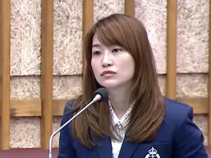 市議員許采蓁表示，中央引進印度移工，高雄市府應提早做好失聯移工管理配套措施及規劃。（圖/記者吳文生攝）