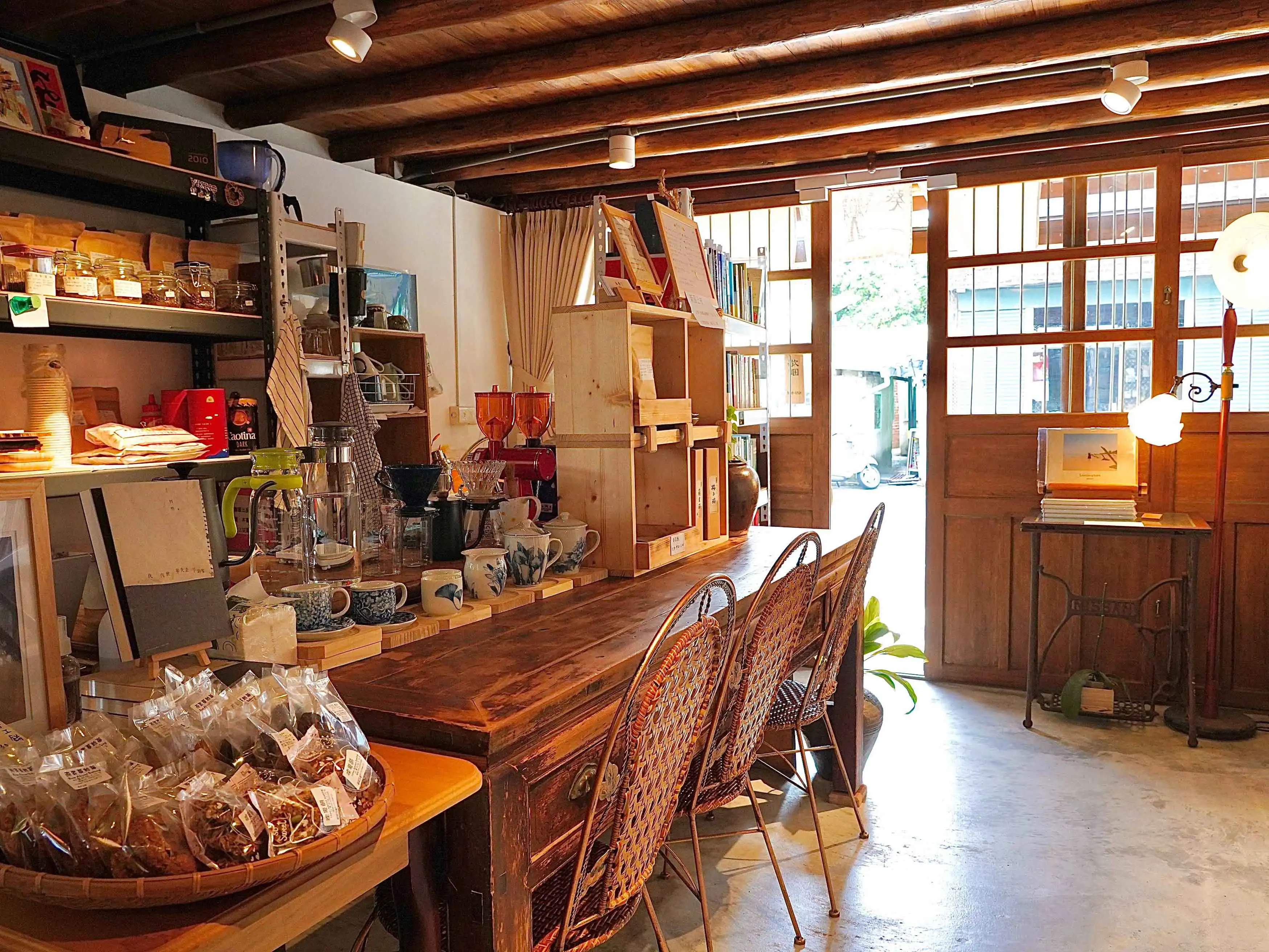 嘉義縣的六腳鄉，近年逐漸成為慢遊型旅遊新選擇，以蒜頭糖廠為起點，走讀地方產業歷史。(圖/嘉義市文化觀光局提供)