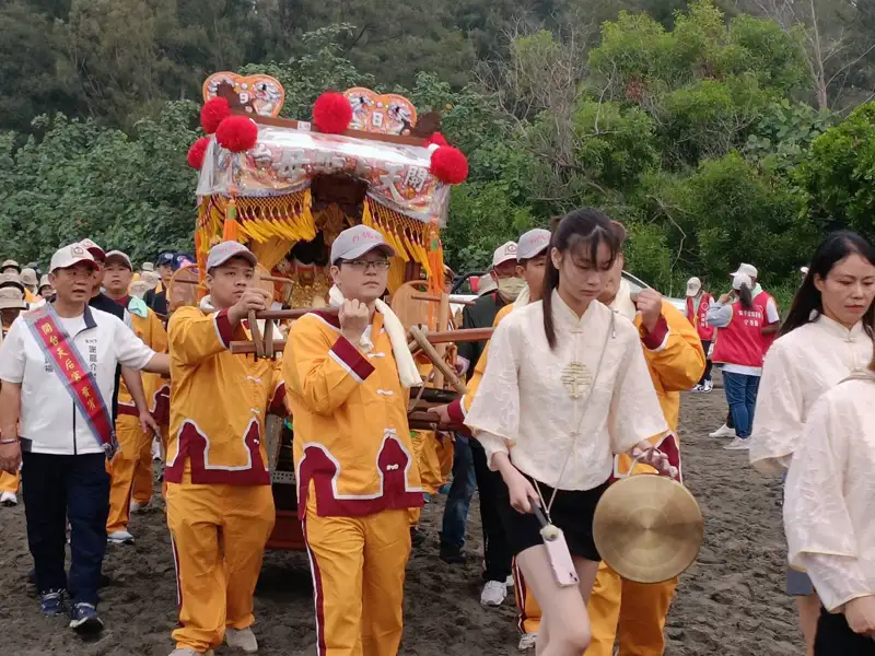 漁光島清晨迎神轎　安平迎媽祖安平遶境登場