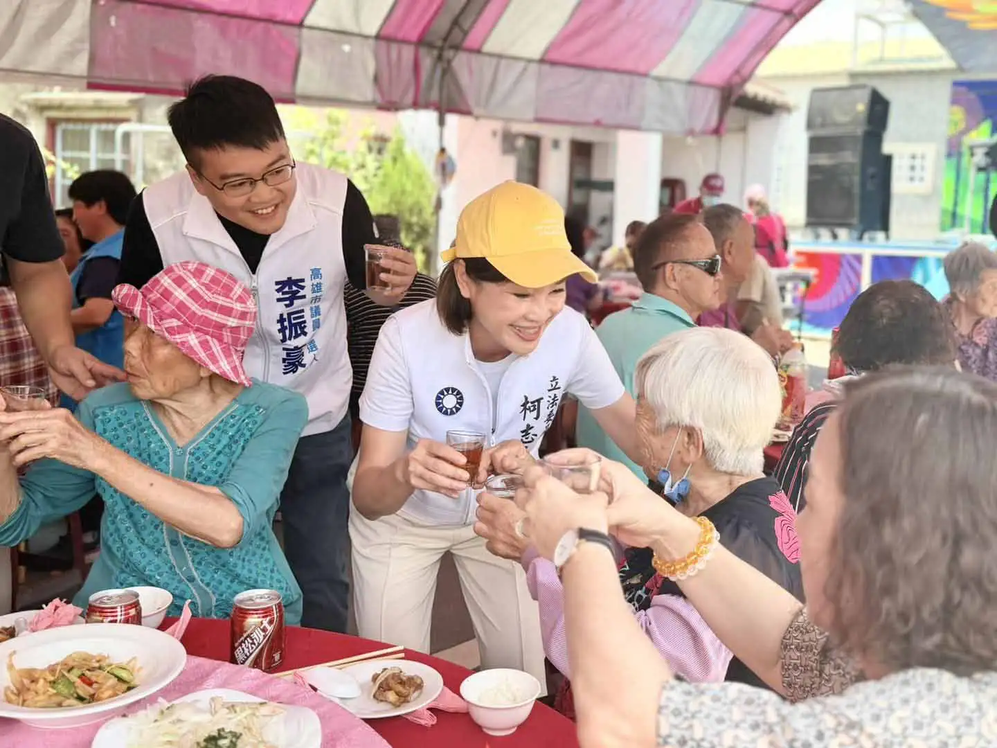 柯志恩競選辦公室指出，部分綠營議員與參選人發送給媒體的新聞稿，疑似誤將內部群組對話內容完整貼出，引發外界關注。（圖/柯志恩辦公室提供）