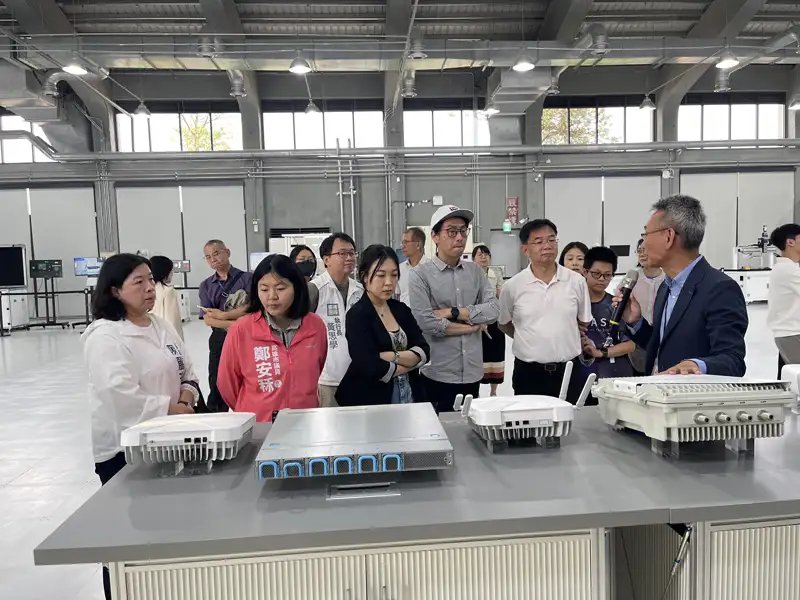 高雄蓬萊港區轉型AI智慧聚落　議會財經委員會實地考察科技發展