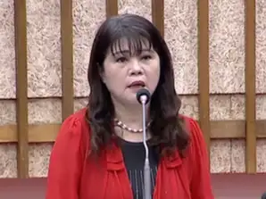 高雄市議員陳玫娟要求市府介入協調中油公司，解決土地及房舍閒置問題，盼帶動北高雄商業與建設發展。（圖/記者吳文生攝）