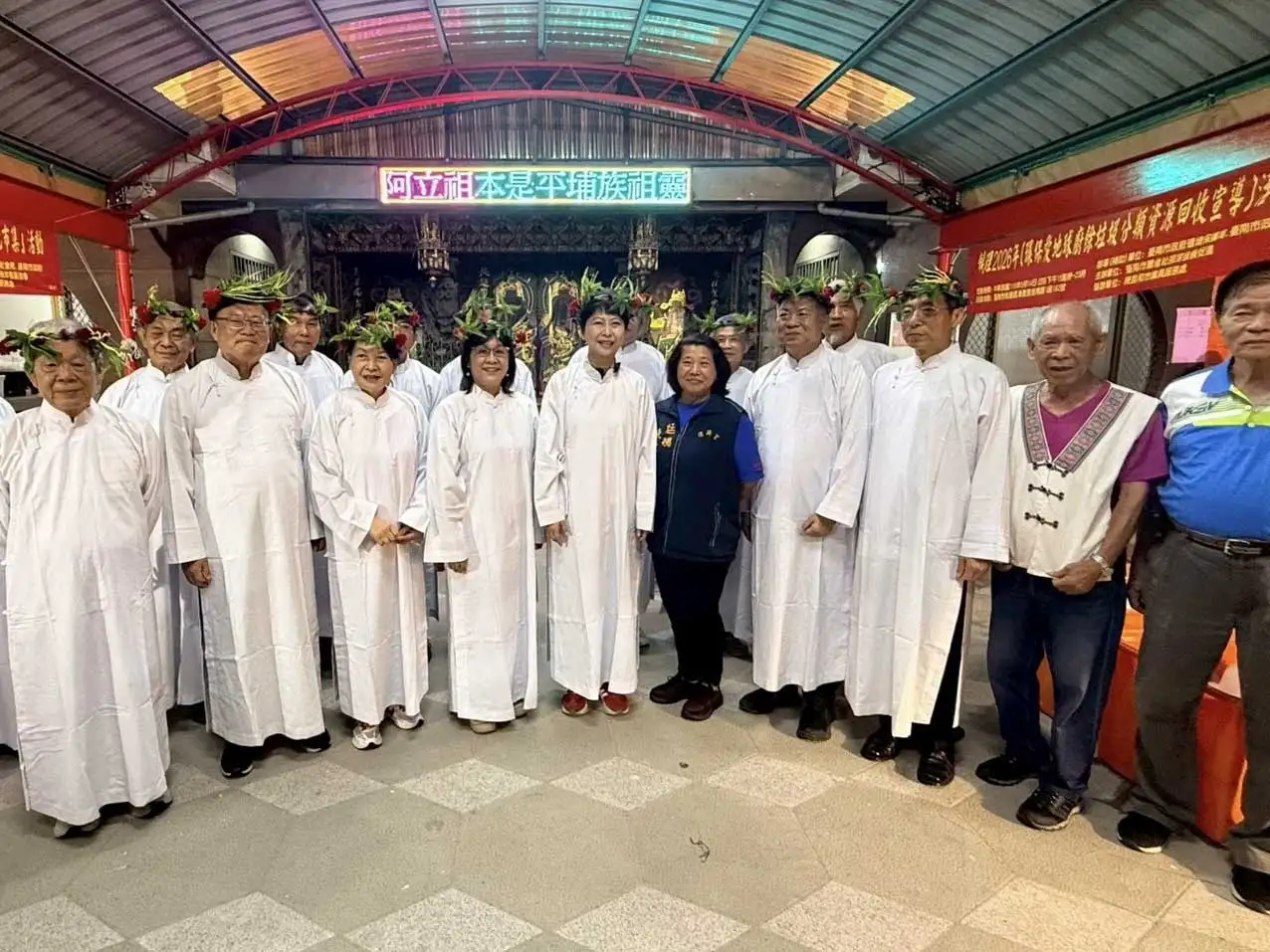 台南市政府原住民族事務委員會主委白惠蘭（Salau Kaljimuran）等人皆到場參與盛會。(圖/佳里北頭洋聚落提供)