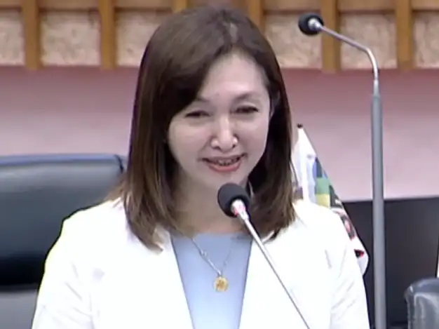 高雄市議員李雨庭建議高捷設置獨立站體主題設計審議機制，打造兼具商業與沉浸療育體驗的24小時城市收益平台。（圖/記者吳文欽攝）