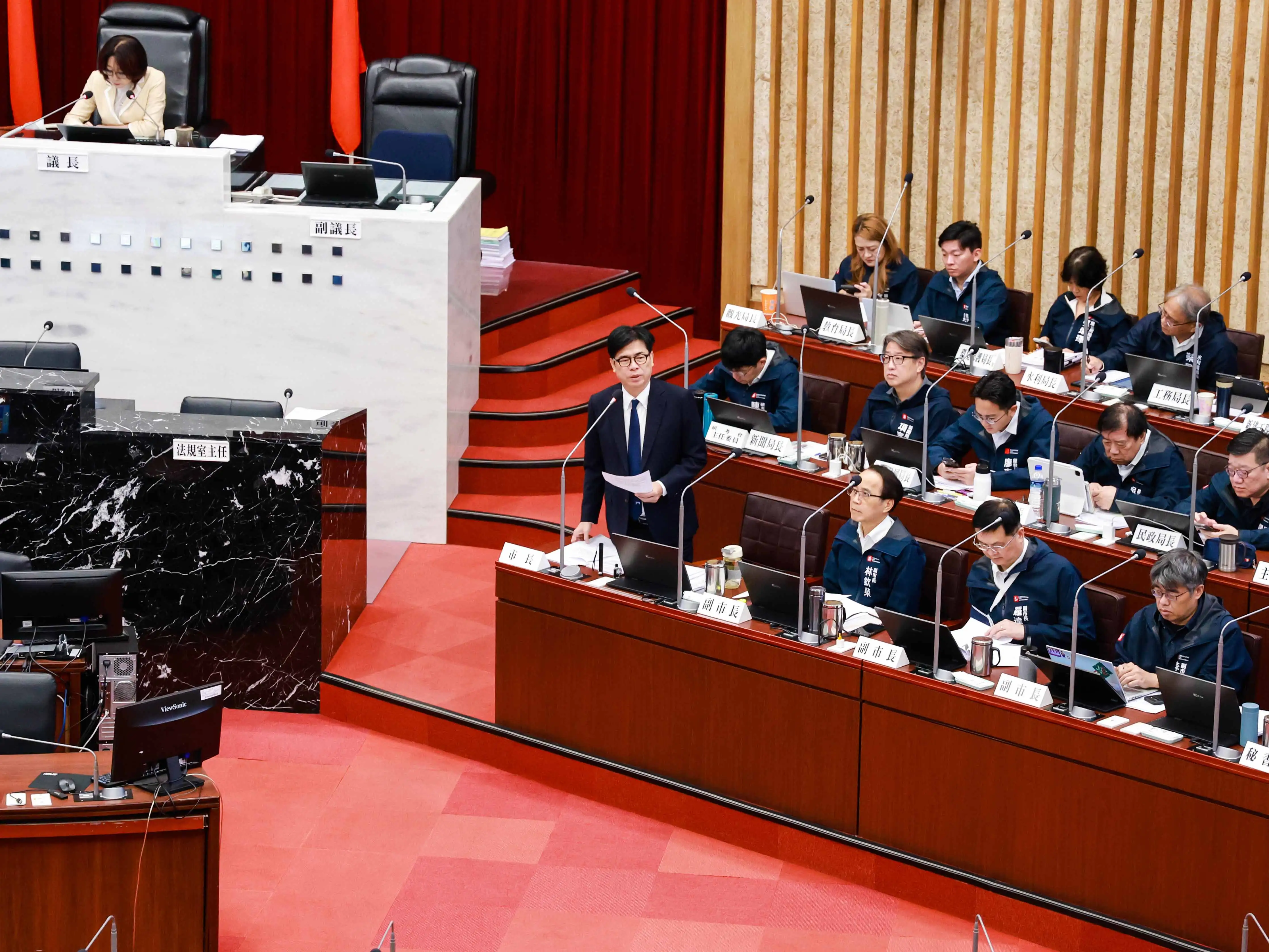 高雄市長陳其邁於議會答詢表示，左楠產業園區周邊交通建設持續推進，其中新台17線中海路段預計於今年底完工。（圖/高雄市府提供）