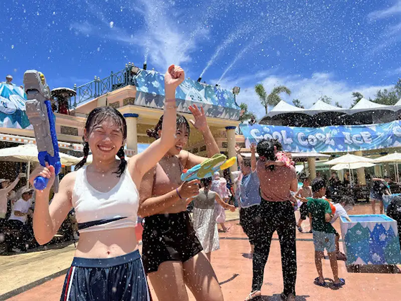 遠雄遊憩休閒事業宣布，旗下遠雄海洋公園、遠雄悅來大飯店、悅樂旅店三大品牌將自7月起，共同推出年度規模最大的暑期企劃，搶攻暑假旅遊商機。（圖/遠雄遊憩提供）