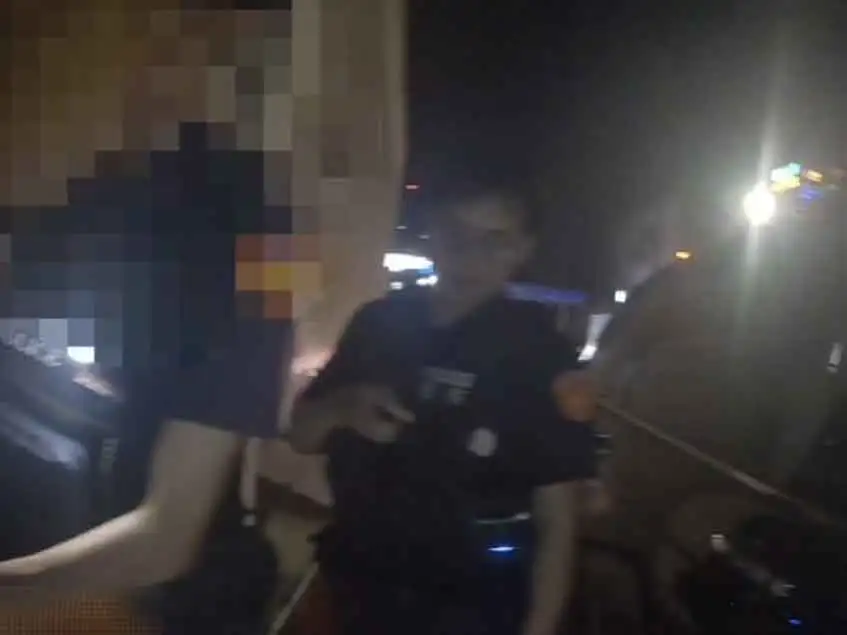 高雄市鼓山分局龍華派出所20日凌晨攔查違規車輛，25歲洪姓駕駛因車內飄出疑似毒品氣味棄車逃跑，唾液毒品快篩呈陽性，依毒品及公共危險罪嫌送辦。(圖/鼓山分局龍華派出所提供)