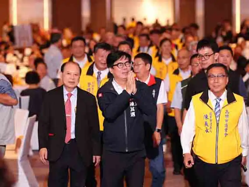 高雄市商業會80週年慶席開百桌　劉憲同宣布商會將遷新址