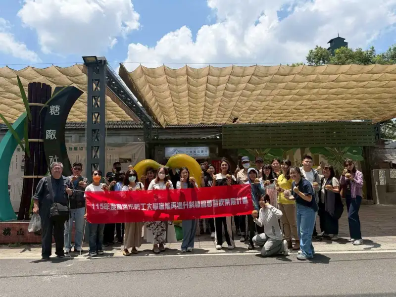 運用AI輔助設計重新定位品牌　勞工大學助創業新手職能再升級