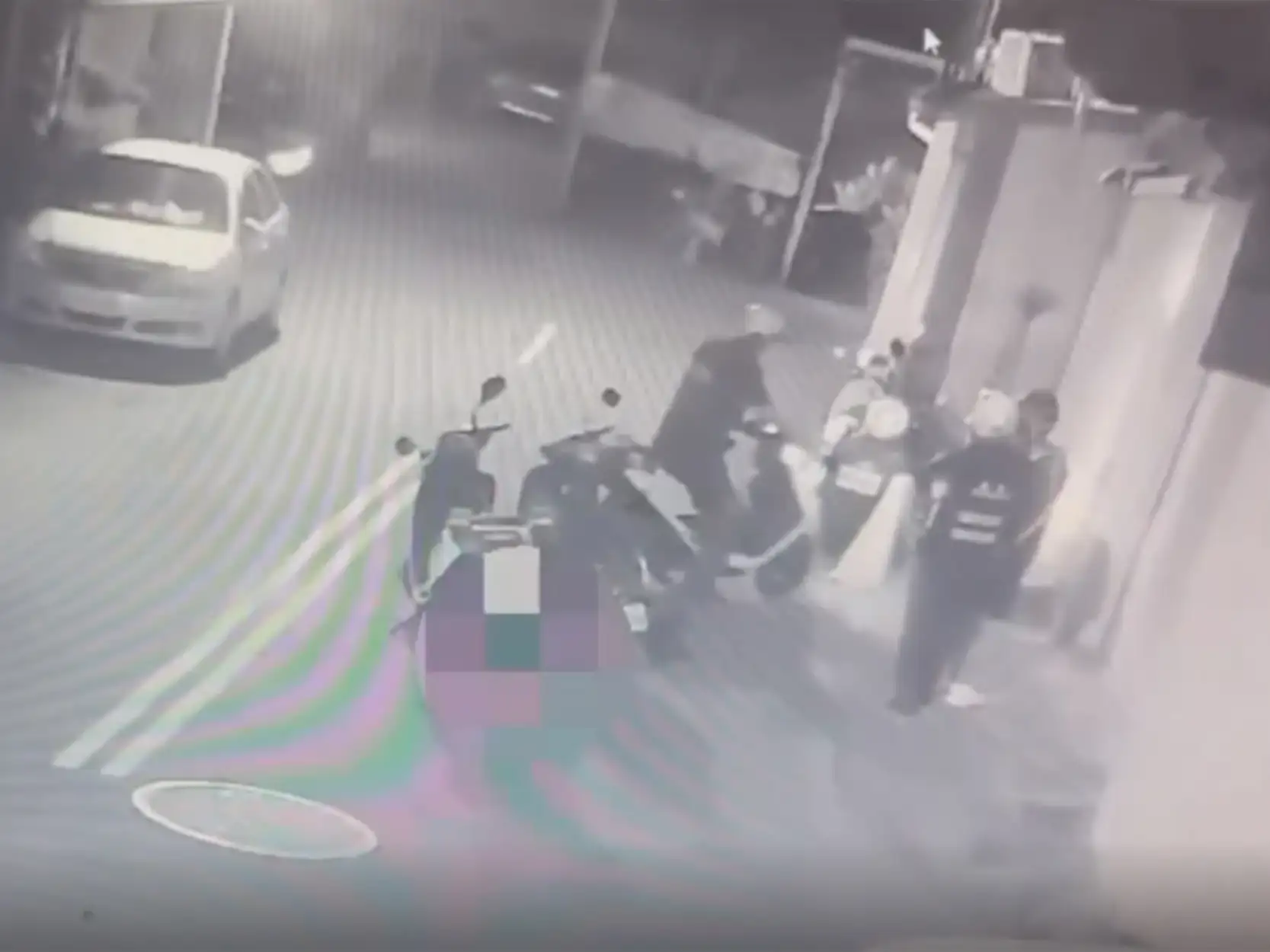 高雄前鎮分局查獲酒駕拒檢案件，王姓男子無照騎車逆向逃逸，警方成功攔停送辦，涉及公共危險罪，交通違規最高可罰16.5萬元。(圖/高雄前鎮分局提供)