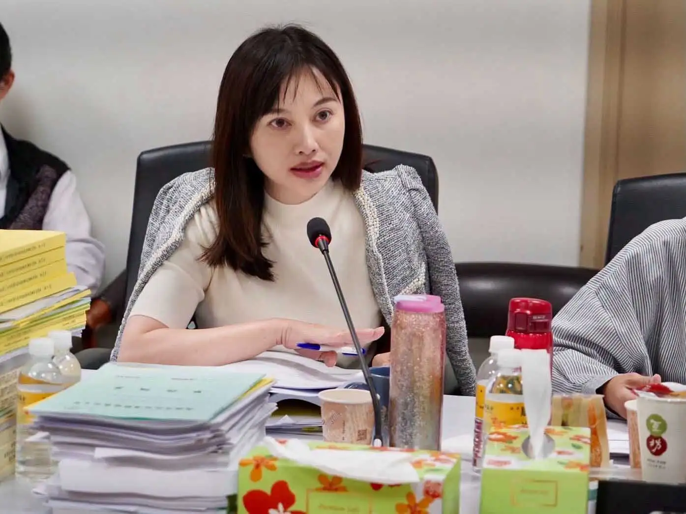 高雄市議員李雅慧表示，市長陳其邁採納她的建議，調降國小行政組長每週授課節數，減輕第一線行政教師負擔，提升教育品質。（圖/取自李雅慧臉書）