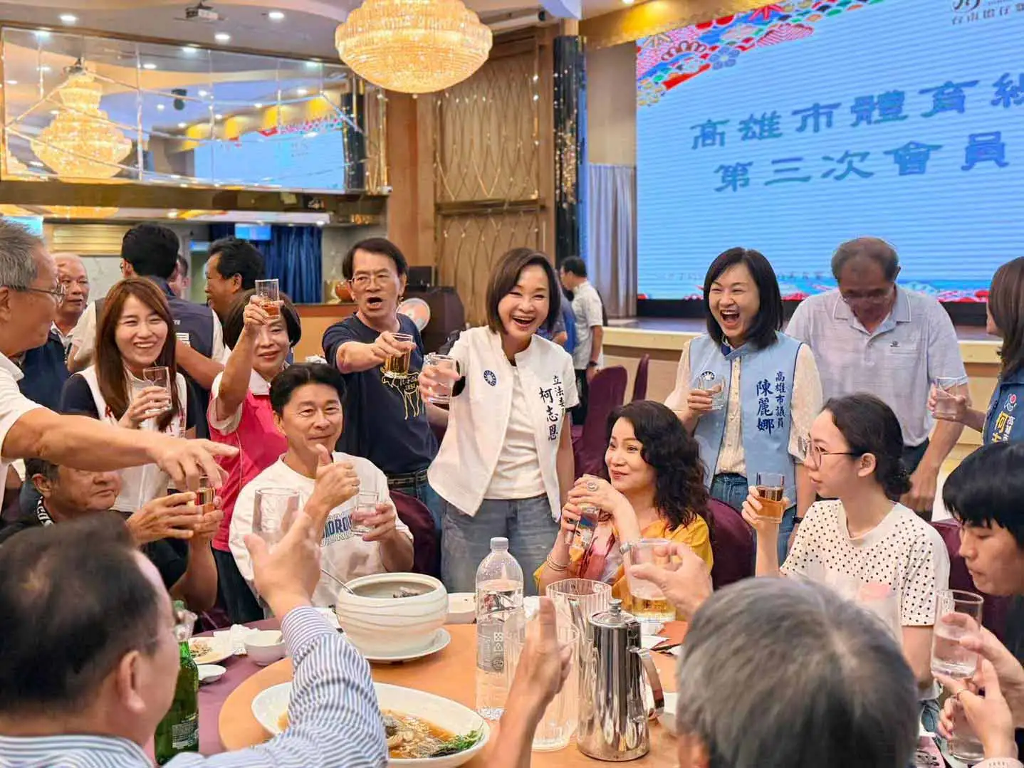 國民黨高雄市長參選人柯志恩10日出席高雄市體育總會會員代表大會，感謝體育總會及各單項協會長年深耕基層，陪伴一代又一代選手成長。（圖/柯志恩團隊提供）