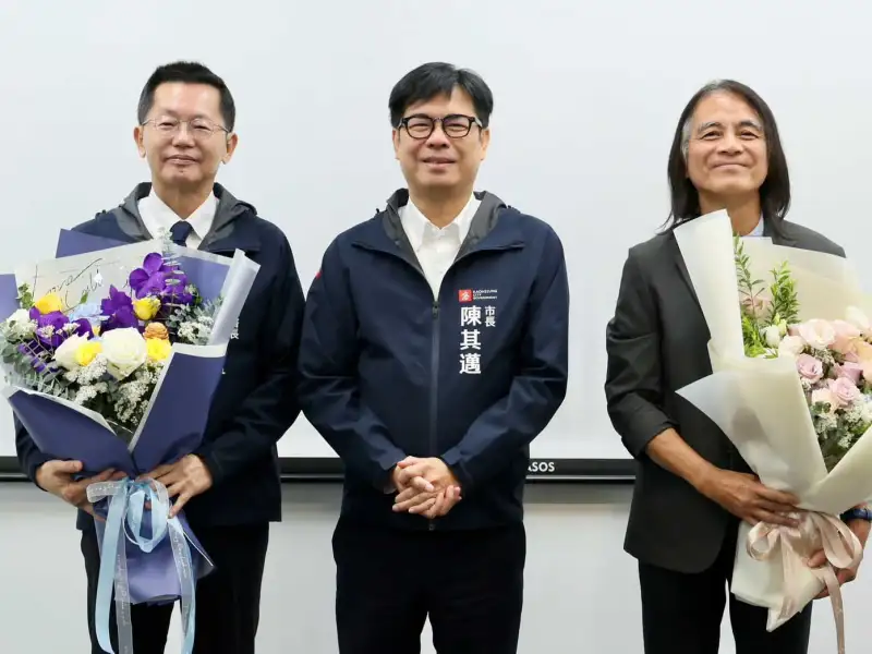 陳其邁市政會議關注災後復原　表揚退休首長感謝城市貢獻