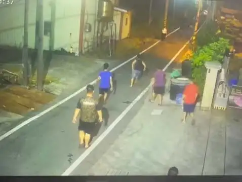數名越南籍移工聚集飲酒因口角發生肢體衝突。(嘉義縣朴子警分局提供)
