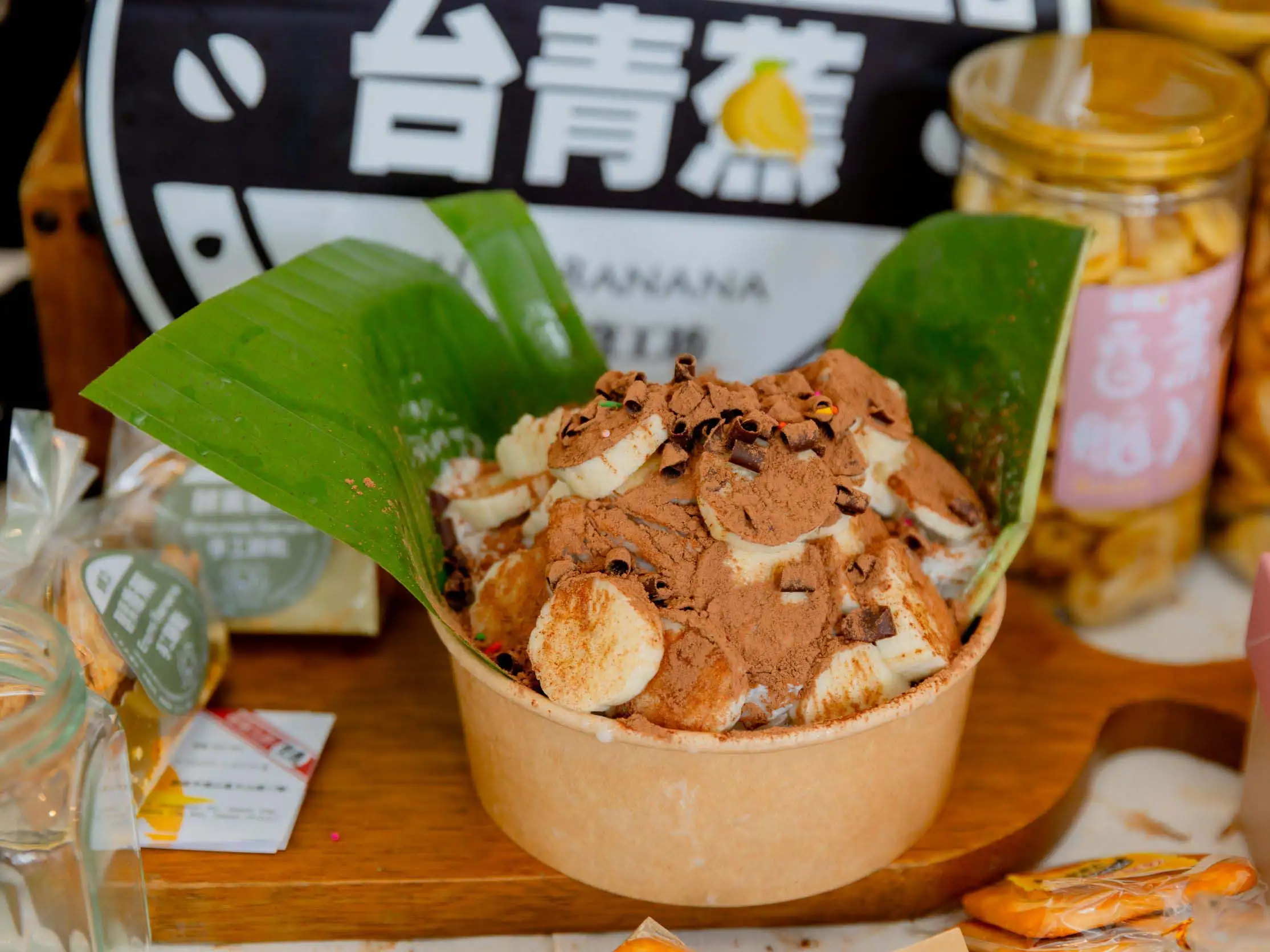 49家特色冰品及美食品牌齊聚，帶動周邊商圈、餐飲及旅宿消費成長逾3成。（高雄市觀光局提供）
