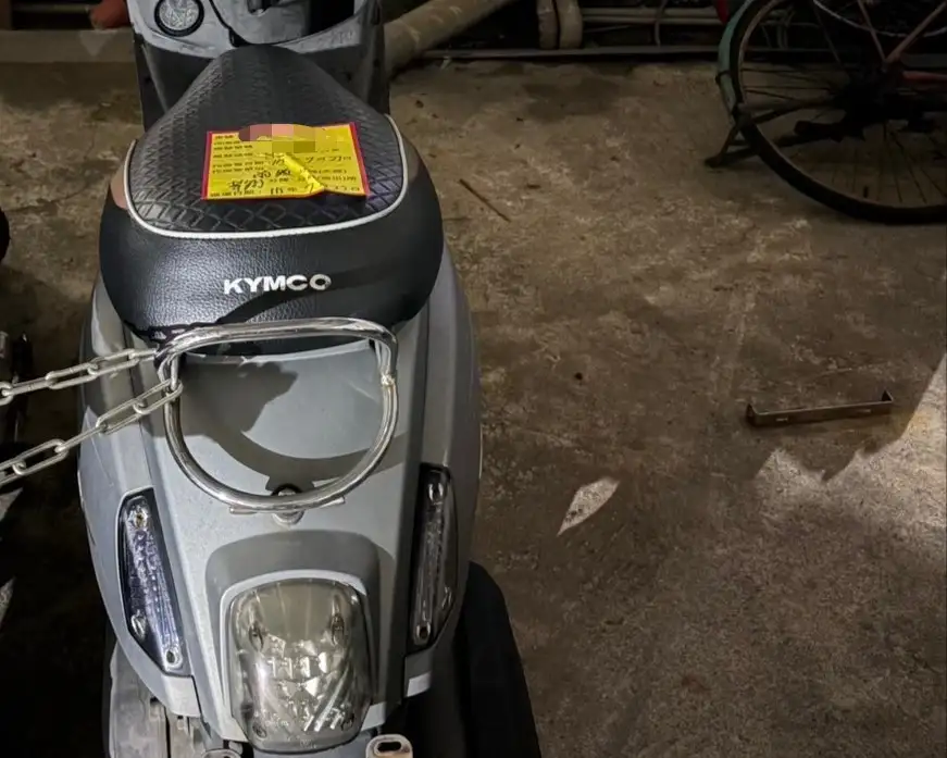 除酒後騎車及使用註銷牌照，竟然還未持有合格駕照，當場形成酒駕、無照及使用註銷牌照三項重大交通違規。(高雄市政府警察局前鎮分局提供)