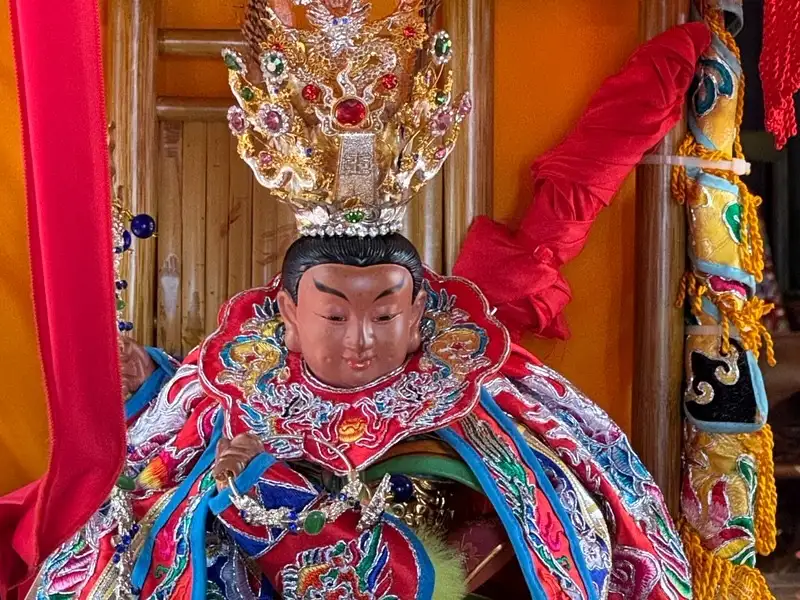 一尺三中壇元帥神尊，陪伴黃淙揚完成超過1200公里的環島旅程。(圖/記者范繼如攝)   )