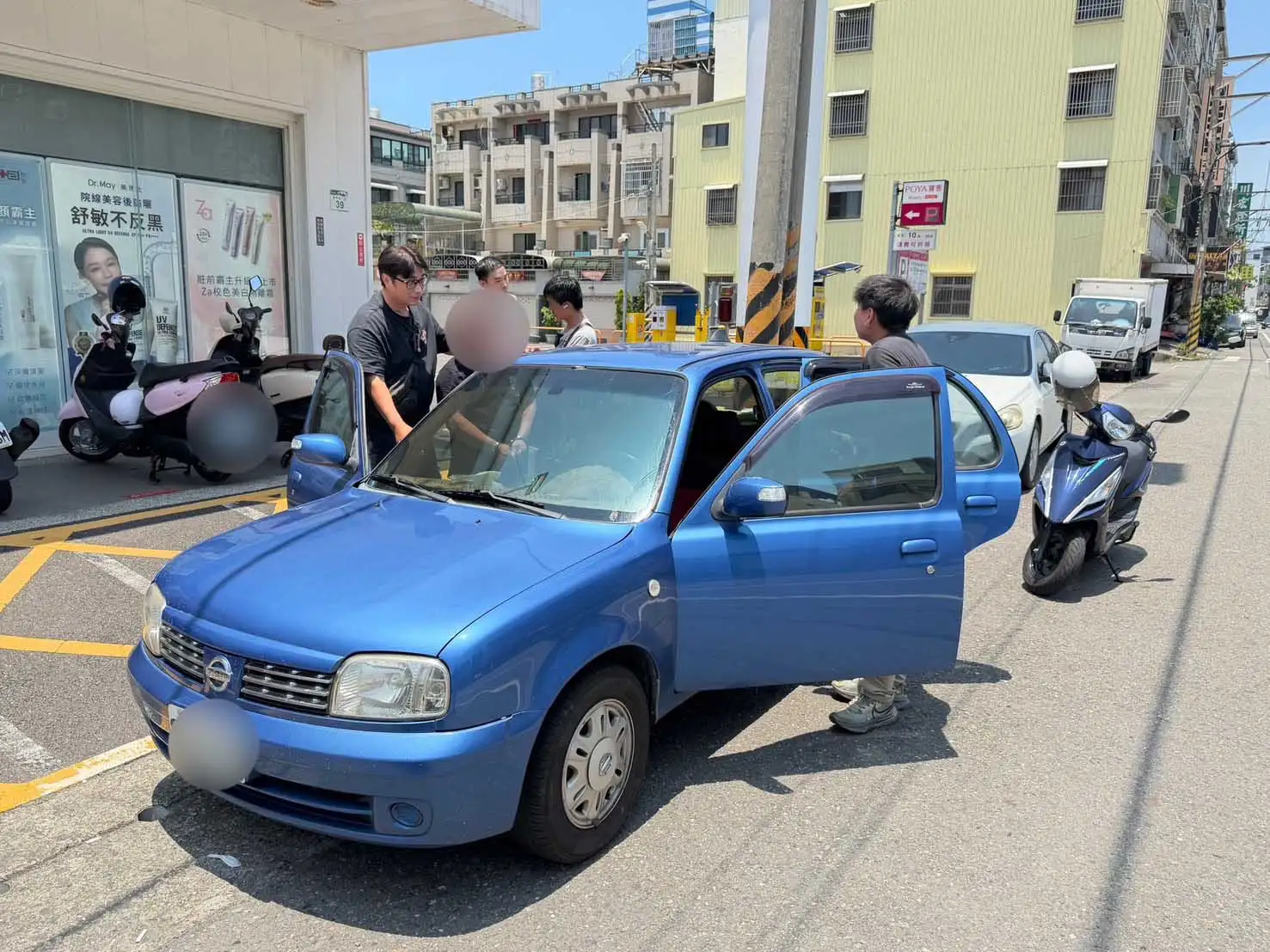 專案小組埋伏查緝收水手面交收款，當場逮捕林姓男子。(高雄市警察局前鎮分局提供)