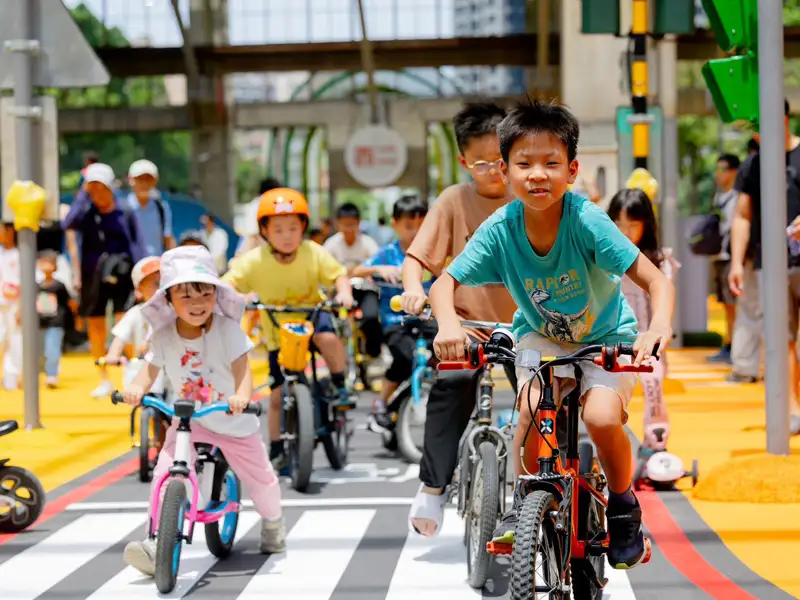 從「火車醫院」變身親子樂園　陳其邁：讓鐵道記憶在歡笑中延續