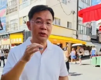 高雄市議員郭建盟赴日本東京築地市場考察，盼借鏡專業分工、特色動線與品牌信任等經營經驗，帶回高雄作為市場轉型及活絡地方商機參考。（取自郭建盟臉書）