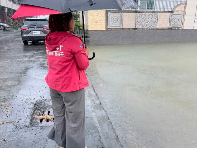 大寮豪雨多處積水  邱于軒質疑拷潭大排4億整治「破功」