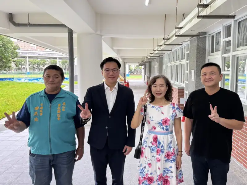 鳳翔國中新校舍開學啟用  林智鴻續拚活動中心明年完工