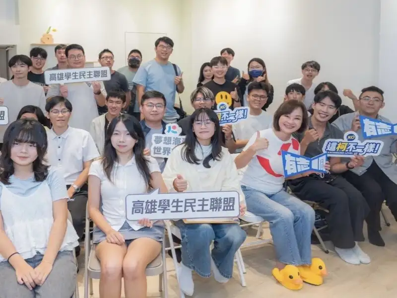 與40名青年談青年政策  柯志恩青年論壇再表態