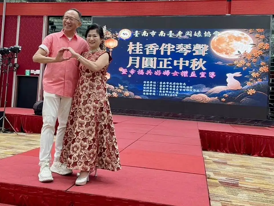 老闆娘協會現任會長高桂琴與顧問江聰洋。（主辦單位提供）