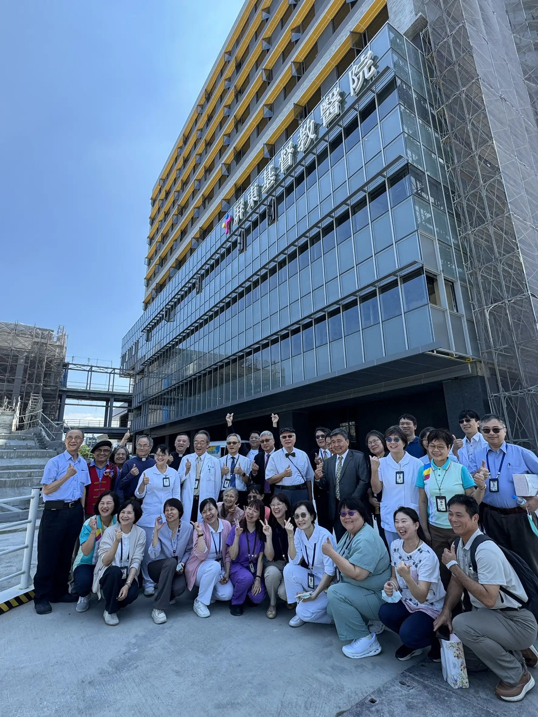 屏東基督教醫院瑞光路新院區建築主體終於完工。（屏基提供）