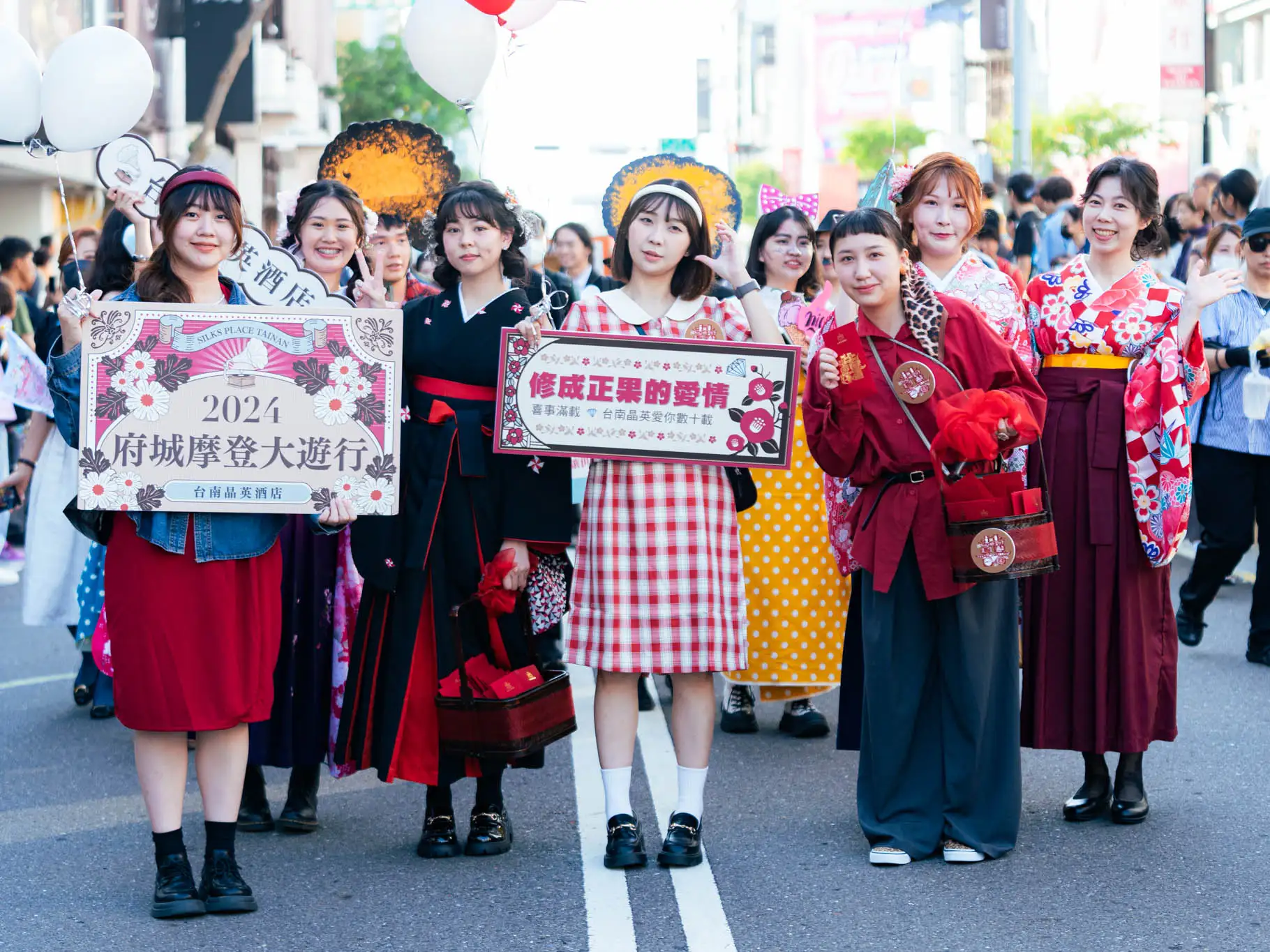 林百貨邀請全台民眾走進府城街頭，從遊行、美食到人情味，感受屬於台南獨有的「甜」。(台南市政府文化局提供)