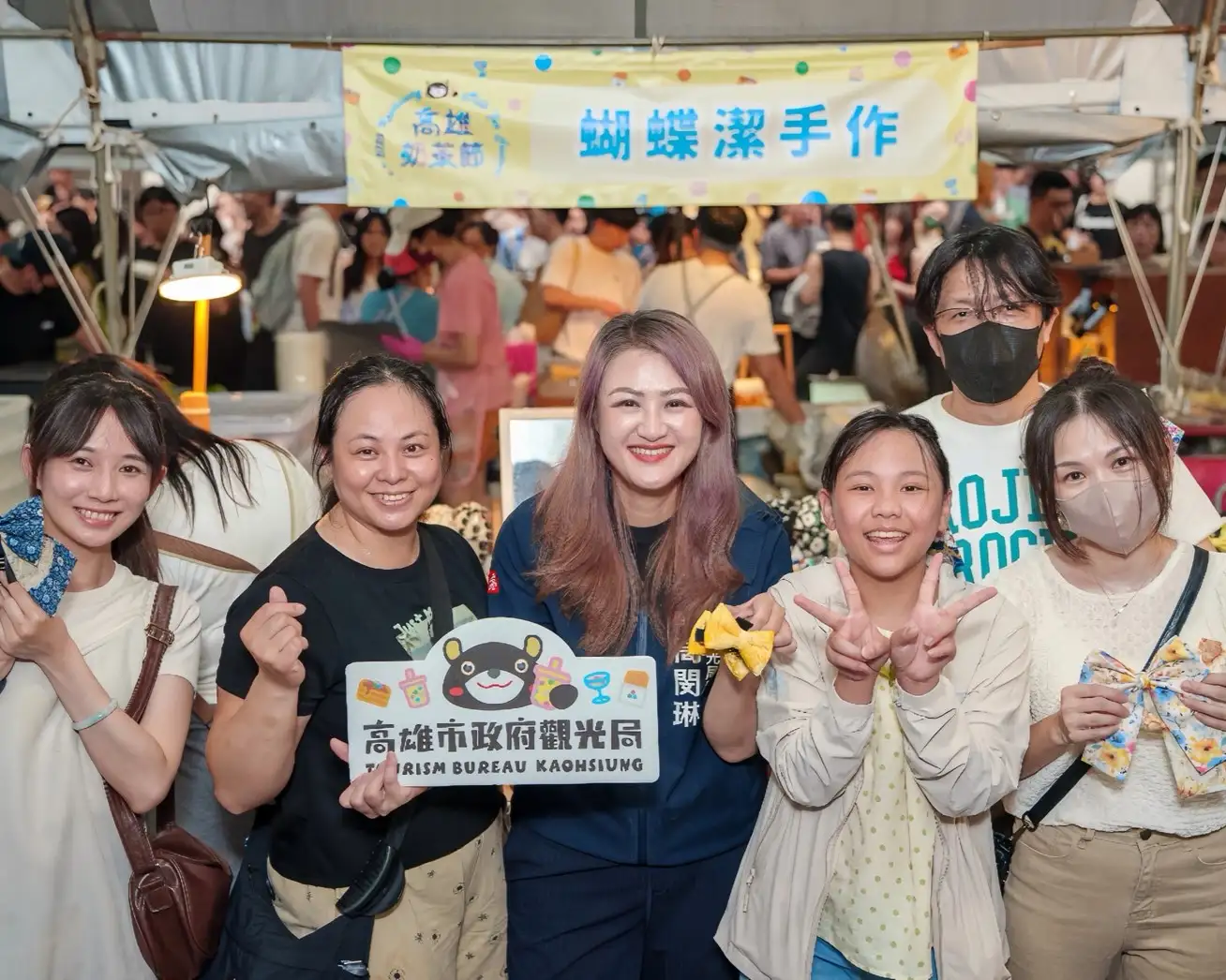 2026高雄奶茶節9月19、20日在鹽埕區熱鬧登場，兩天吸引逾10萬人次參與，絡繹不絕的人潮也為周邊商圈帶來消費熱潮。（高雄市觀光局提供）