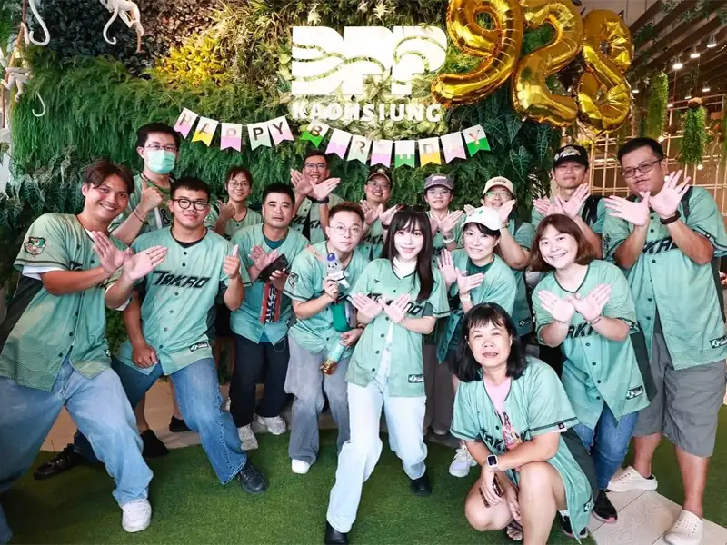 民進黨40生咖高雄爆人氣  黃捷用創意串起跨世代熱情