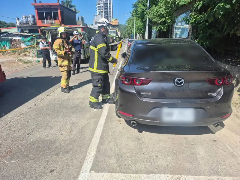 高雄左營停車格驚見車內2人死亡　警報請相驗釐清死因