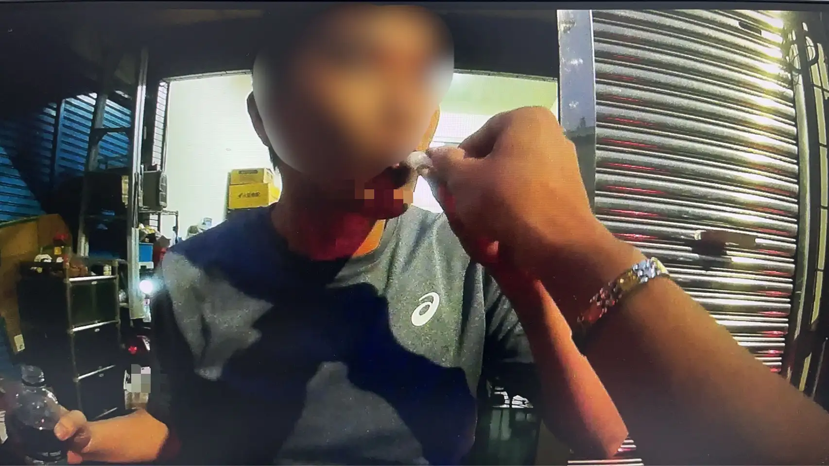 龔姓男子遭攔查心虛咆哮，警方依法進行毒品唾液快篩，檢驗結果呈陽性反應。